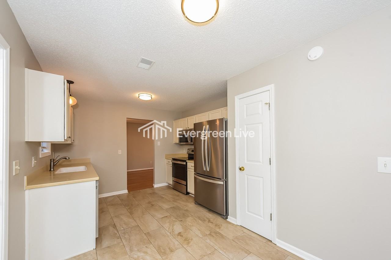 217 Autumn Woods Dr - Photo 6 of 14