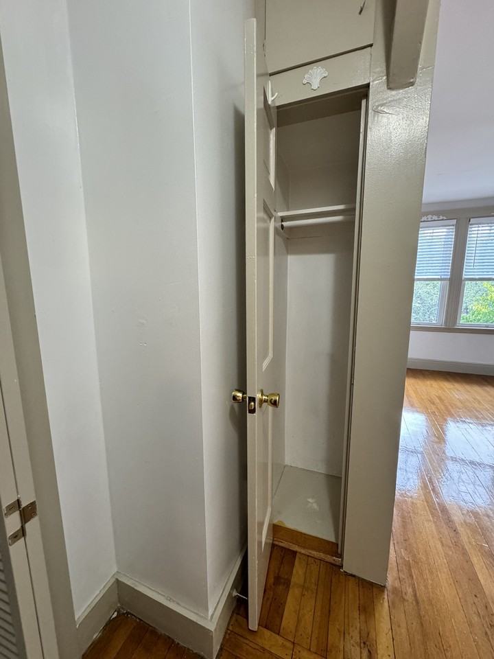 Sidlaw Rd #8 - Photo 4 of 25