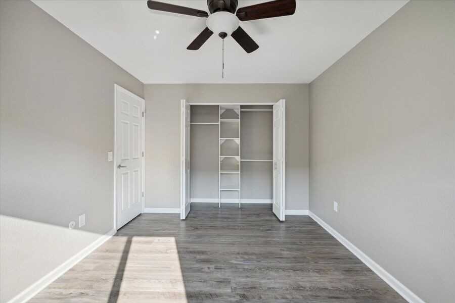 3838 W Sylvania Ave - Photo 5 of 20