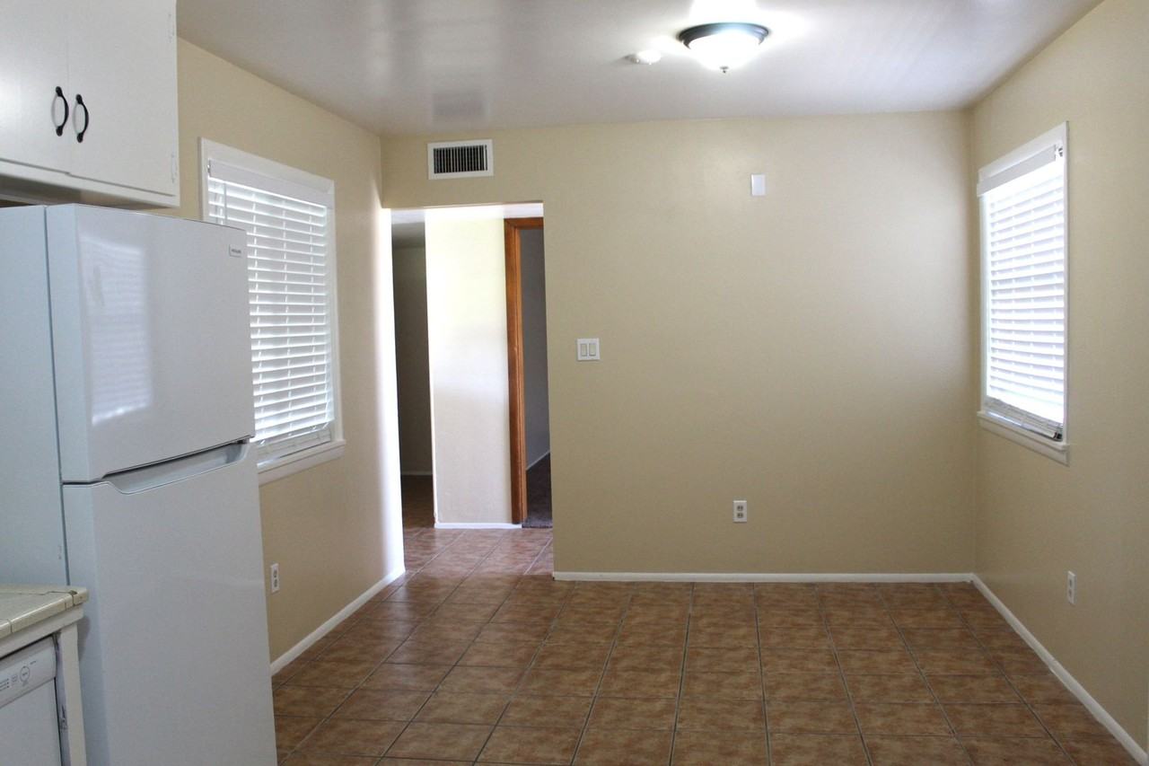 2109 Belvedere Ave - Photo 6 of 15
