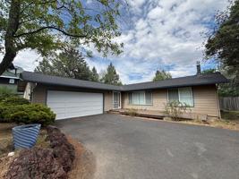 featured image of 2816 Ne Lapointe Ct