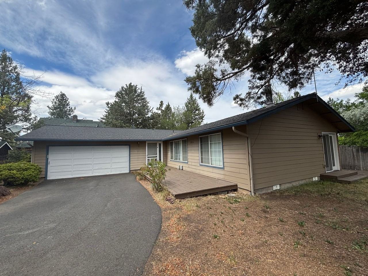 2816 Ne Lapointe Ct - Photo 2 of 16