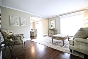 featured image of 4427 Holly St