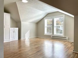 featured image of 227 8th St E