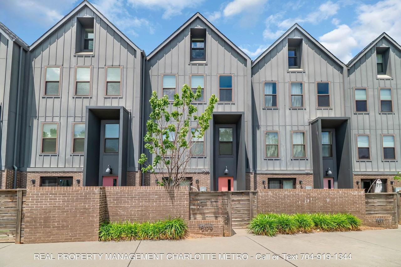 1609 Parkwood Ave