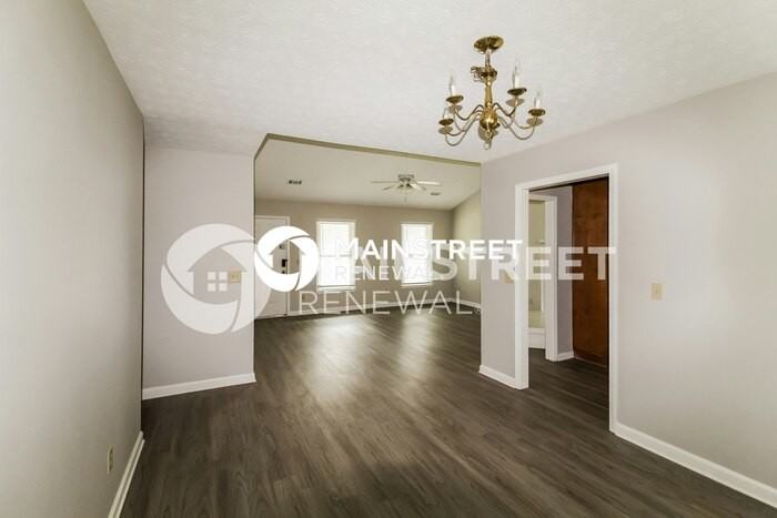 608 Hunters Cove Ln - Photo 5 of 16