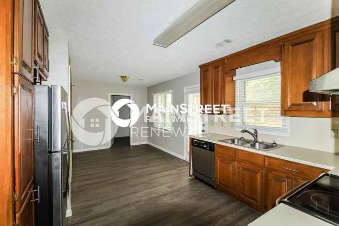 608 Hunters Cove Ln - Photo 7 of 16