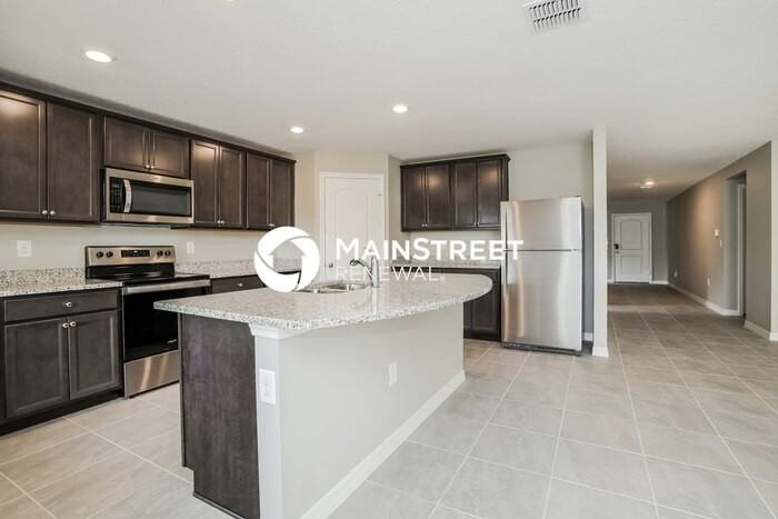 1369 Brenway Dr - Photo 4 of 16