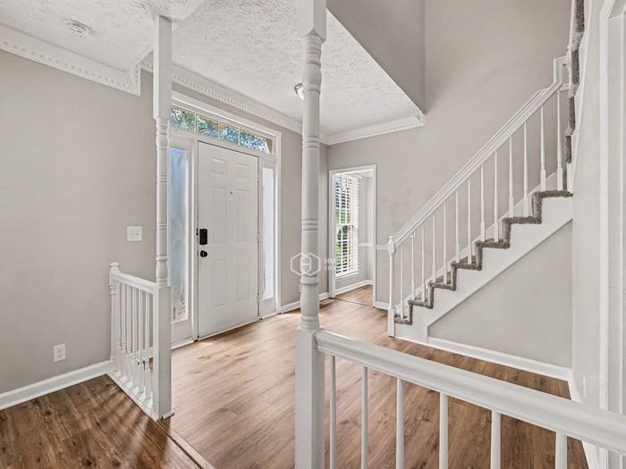 7509 Rolling River Pkwy - Photo 5 of 31