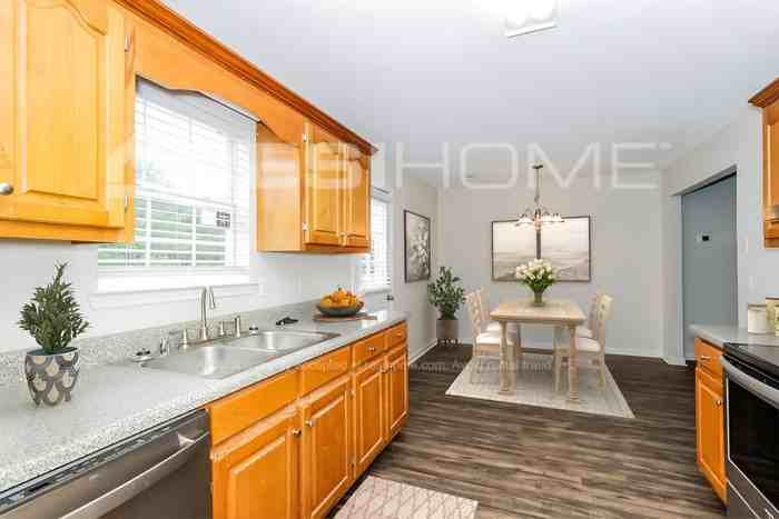 116 Meadow Green Dr - Photo 3 of 17