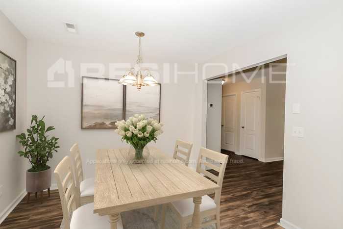 116 Meadow Green Dr - Photo 4 of 17