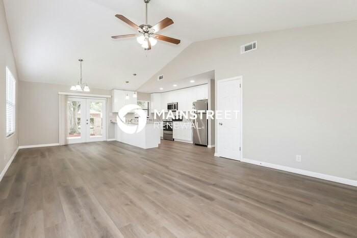 720 Patricia Pl - Photo 4 of 16