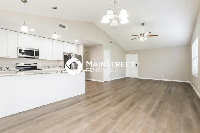 720 Patricia Pl - Photo 5 of 16