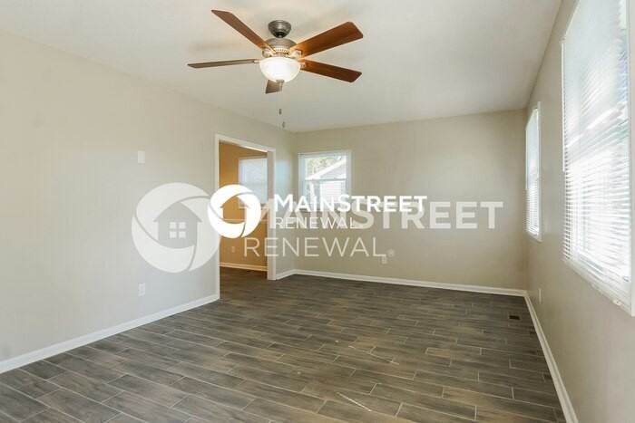 2818 Micmac Dr - Photo 3 of 16