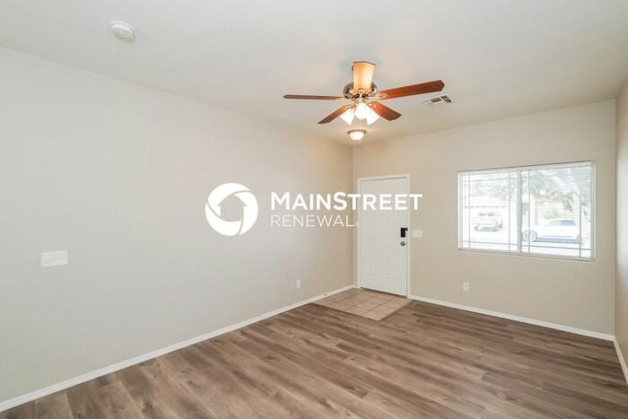 13137 W Calavar Rd - Photo 3 of 16