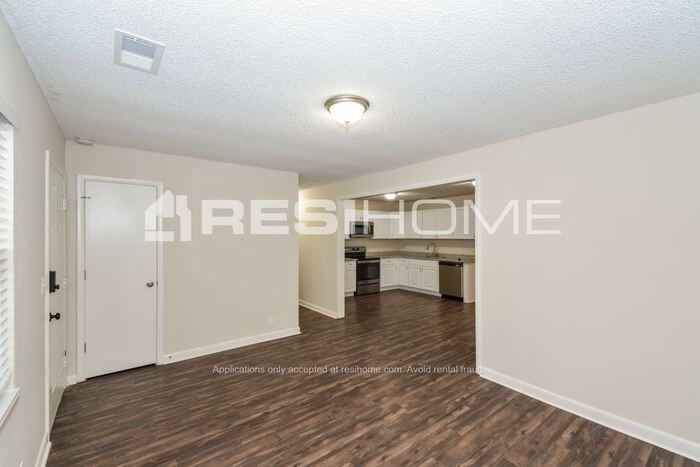 2203 Norman Ave - Photo 4 of 19