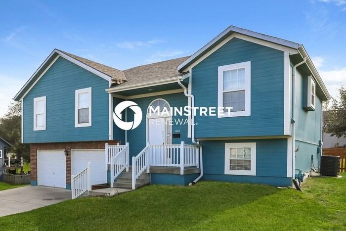 1402 Sloan Ave - Photo 2 of 17