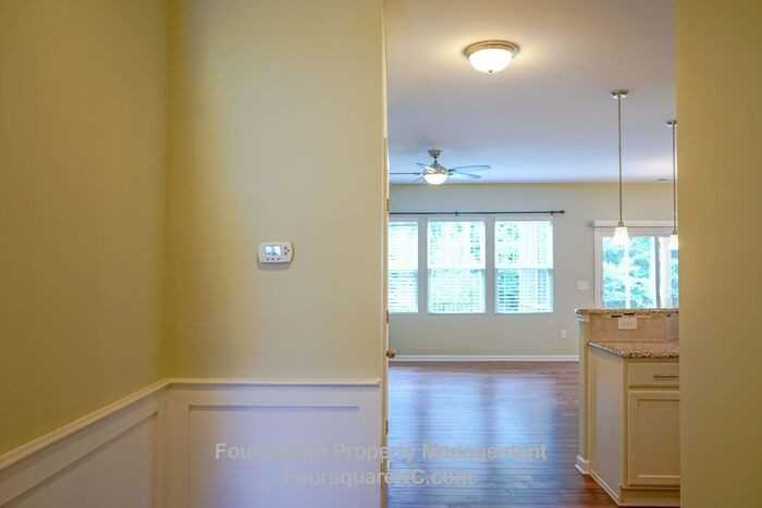 420 Durants Neck Ln - Photo 4 of 28