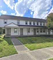 96 Cushing St #B - Photo 1 of 1
