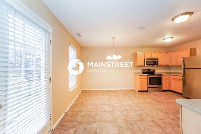 10806 Woods Dr - Photo 7 of 17