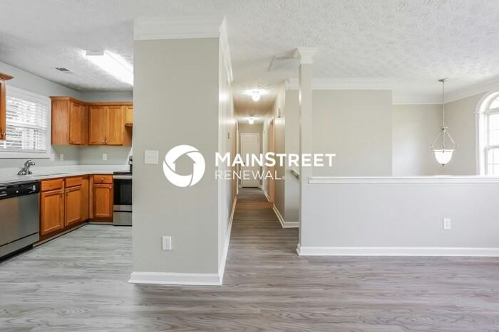 660 Sinclair Way - Photo 5 of 17