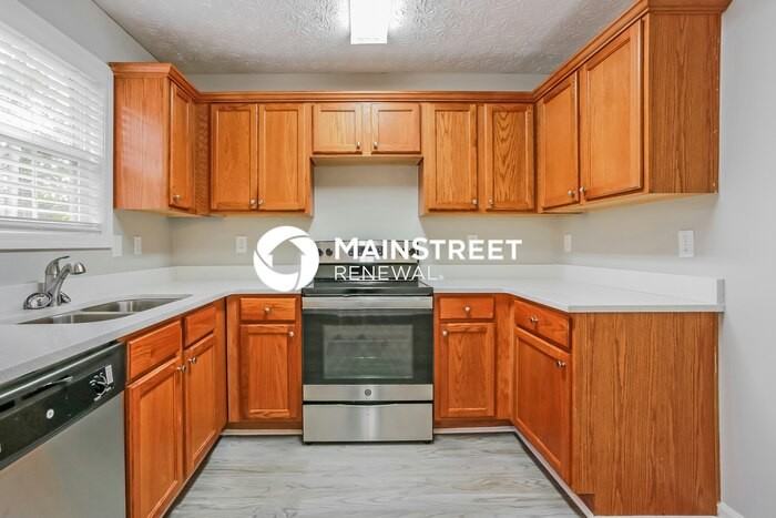 660 Sinclair Way - Photo 6 of 17