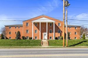 featured image of 1499 N East St #14
