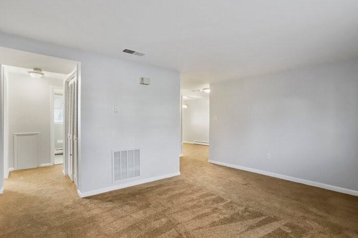 1499 N East St #14 - Photo 7 of 19