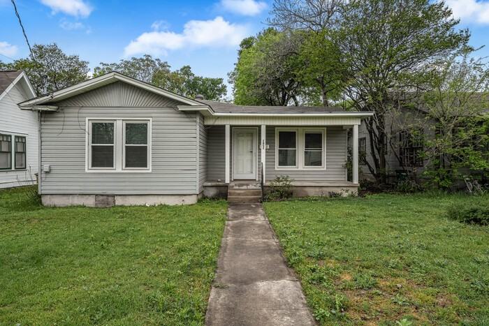2802 Dancy St - Photo 3 of 13
