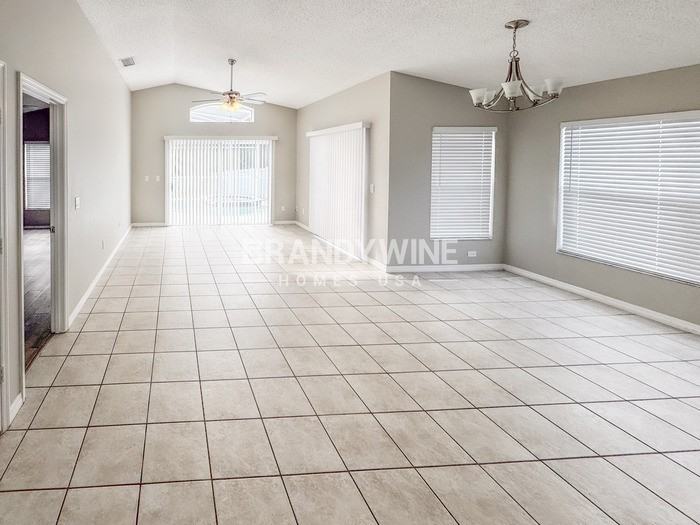 251 Coralwood Ct - Photo 5 of 25