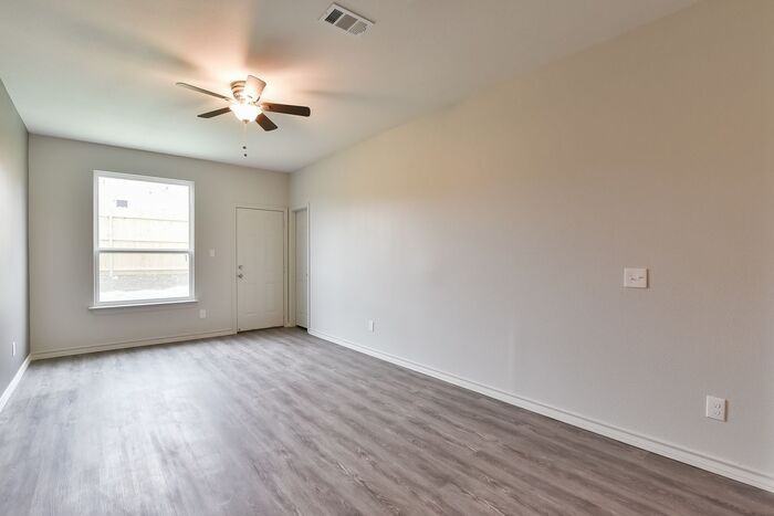 8001 Marydean Ave - Photo 7 of 20