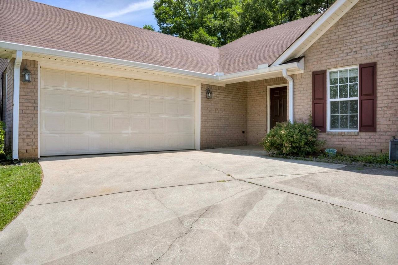 4557 Country Glen Cir - Photo 3 of 30