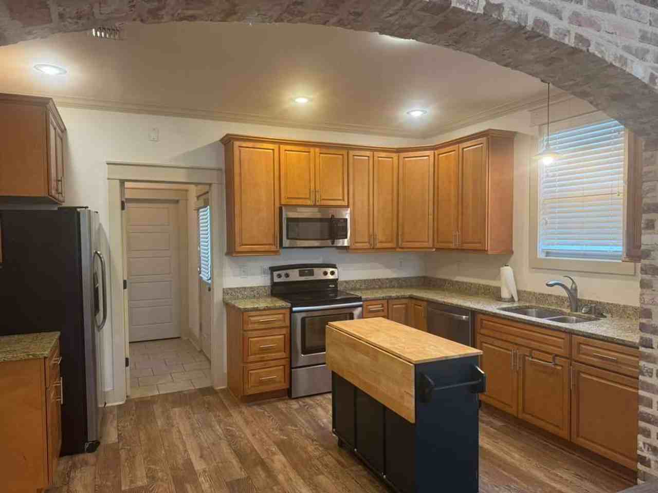 103 Creekside Cv - Photo 3 of 16