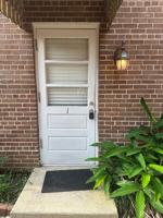 featured image of 114 N Cypress St