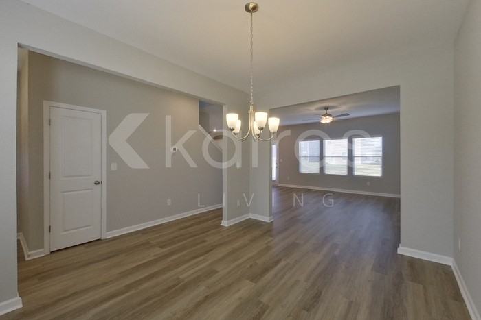 7161 Foggy River Dr - Photo 4 of 26
