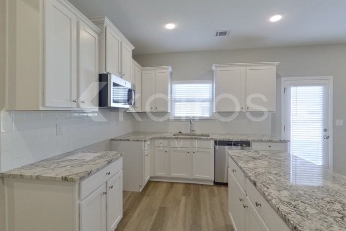 7161 Foggy River Dr - Photo 7 of 26