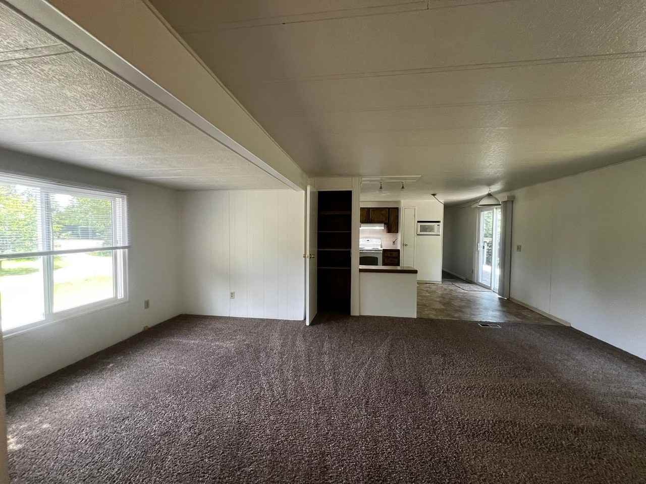 7220 Valley View Rd - Photo 3 of 32