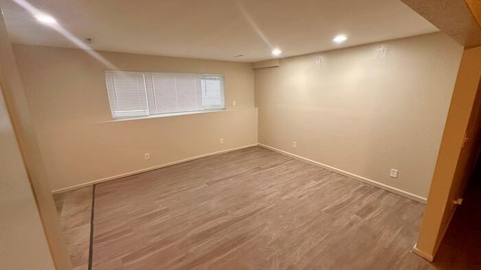 3700 S Jefferson Cir #B - Photo 5 of 9