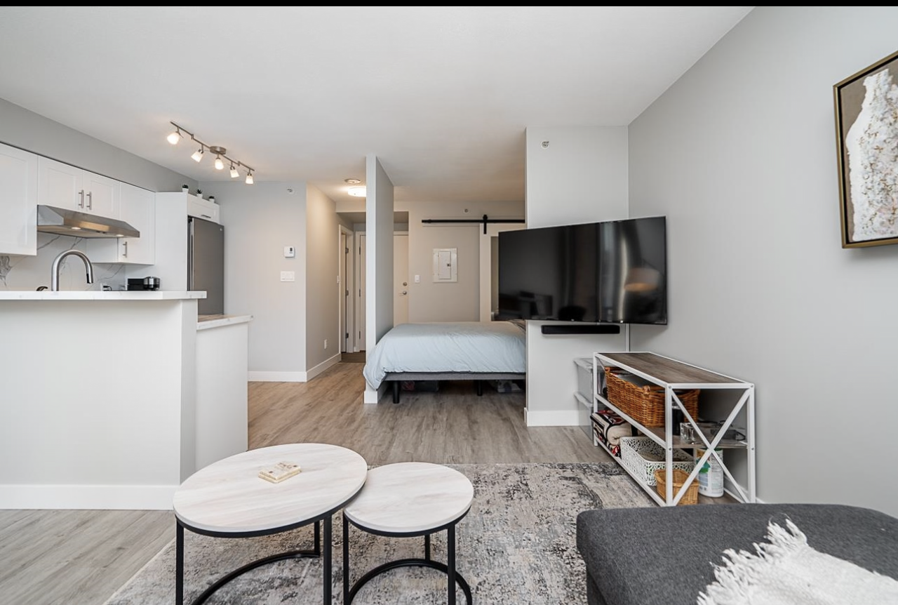 1295 Richards Street #315 - Photo 3 of 11