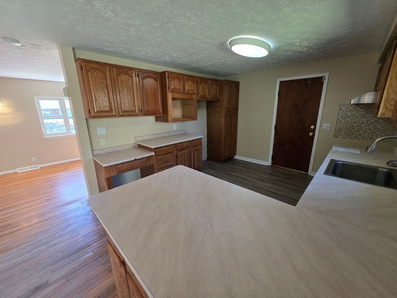 32 Golden Rod Ln - Photo 3 of 18