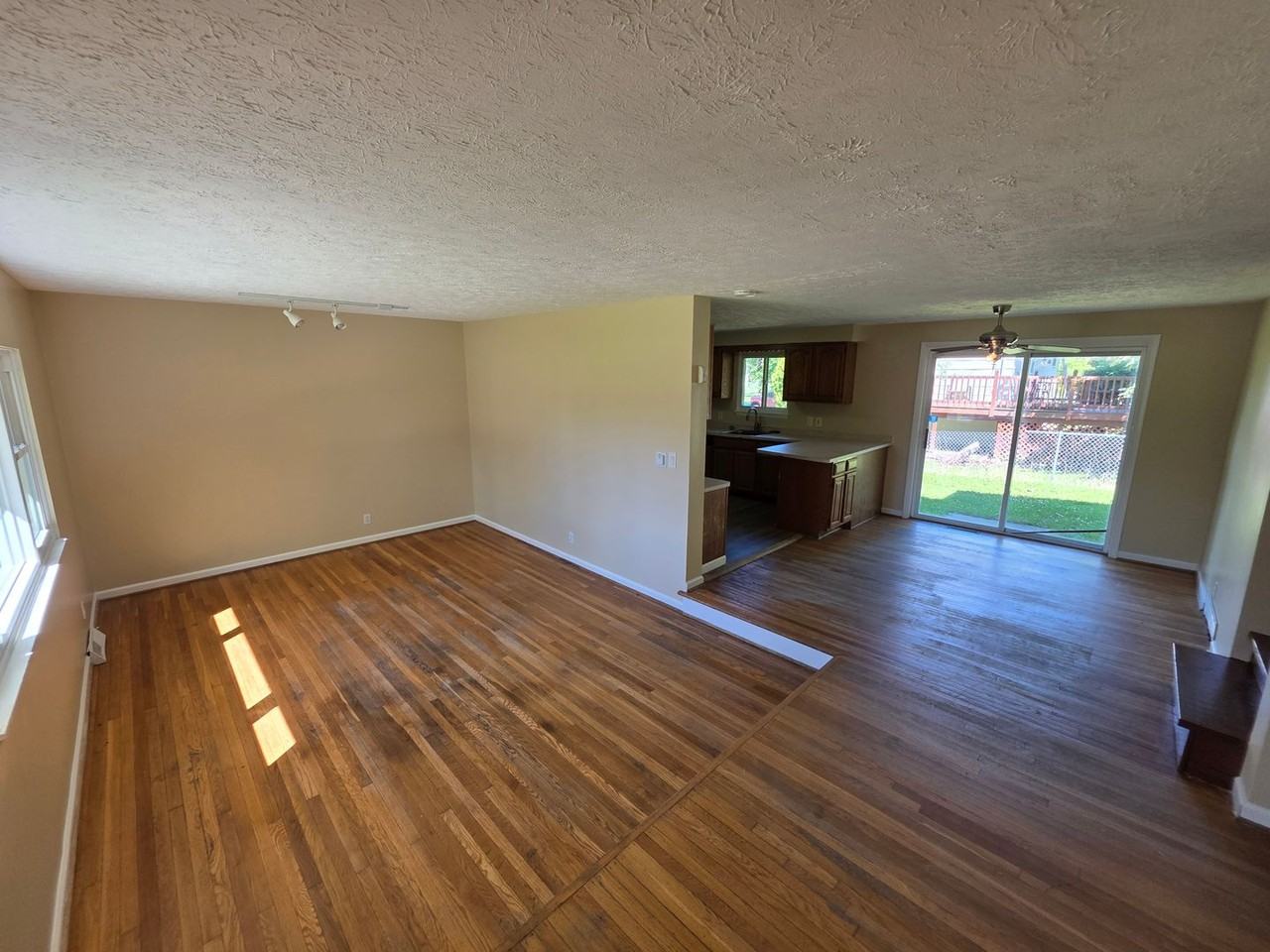 32 Golden Rod Ln - Photo 5 of 18