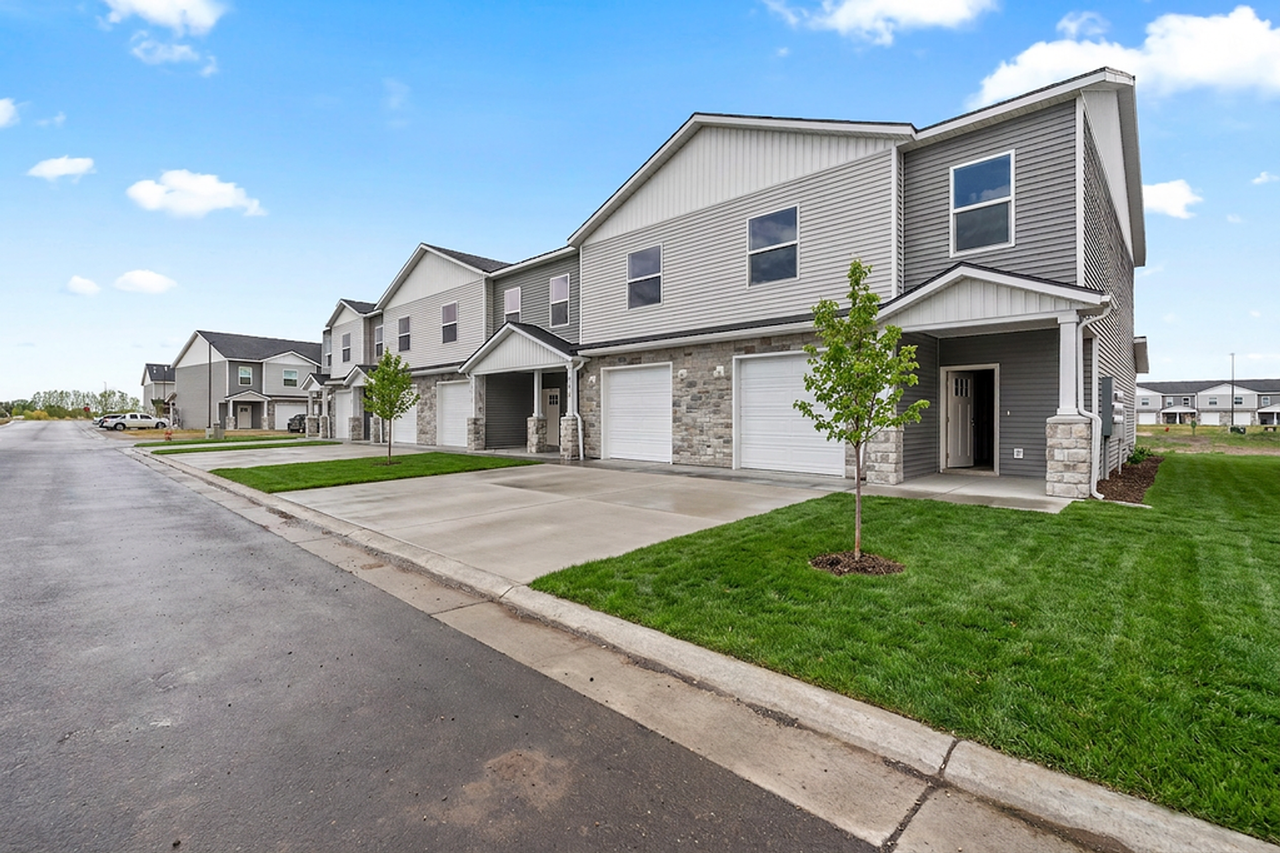 1 MONTH FREE! Sugar Mill Townhomes - Photo 6 of 7