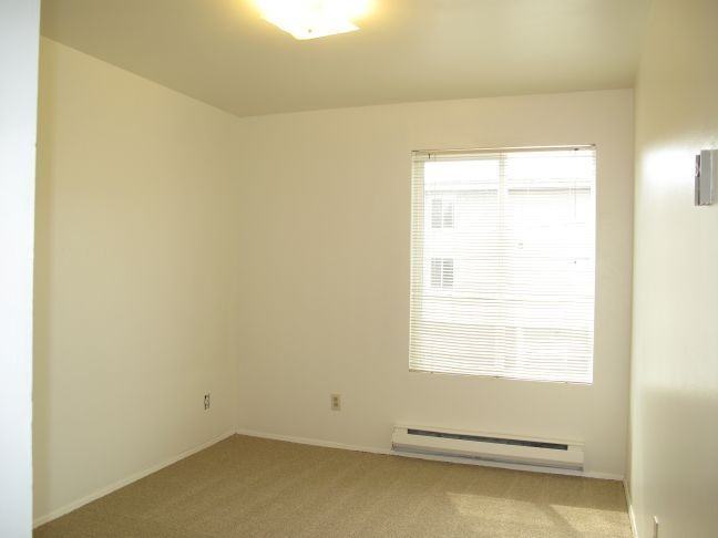 Birchwood Apartments - Photo 5 of 33