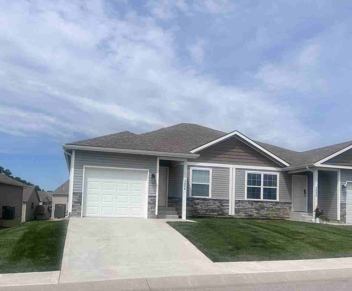 3808 Nw 93rd St - Photo 2 of 32