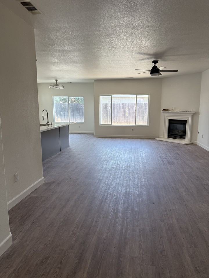 433 Halley Ave #NA - Photo 3 of 10