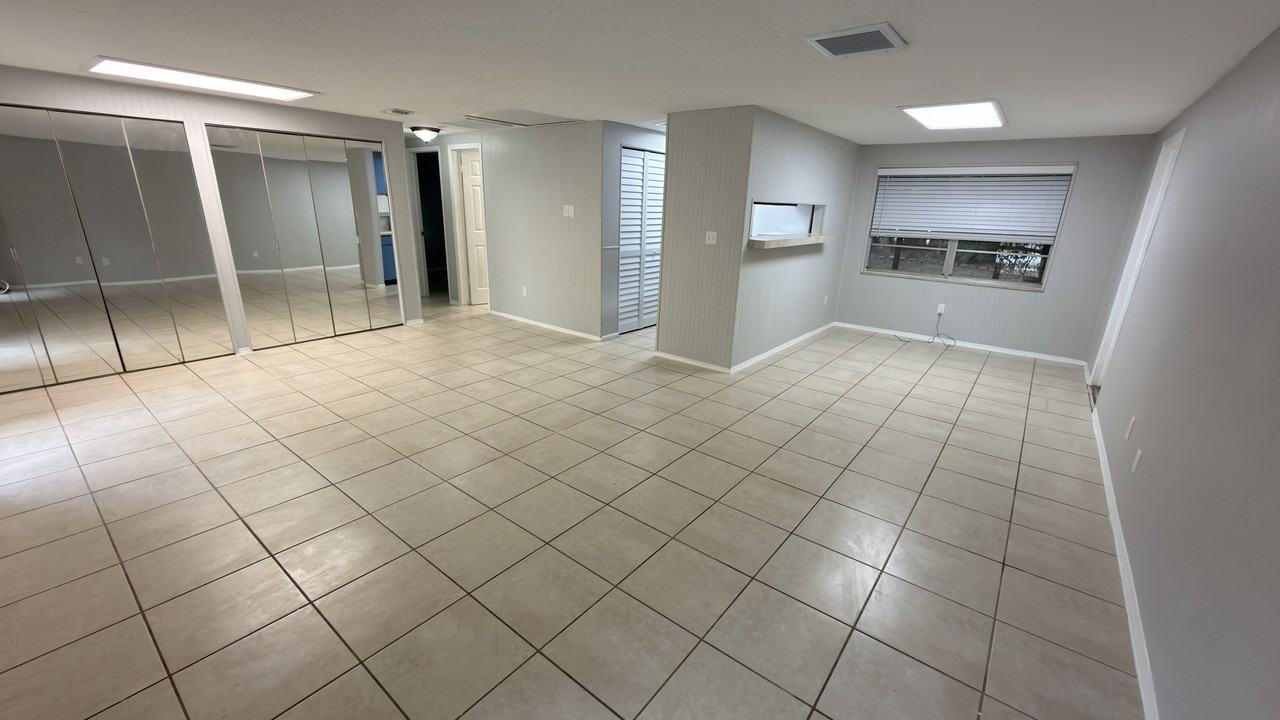 1116 Grantwood Ave #NA - Photo 2 of 23