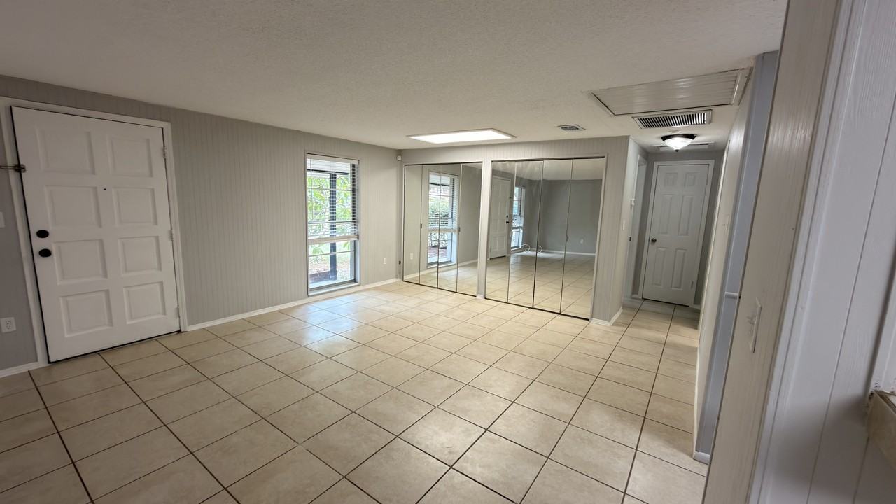 1116 Grantwood Ave #NA - Photo 3 of 23