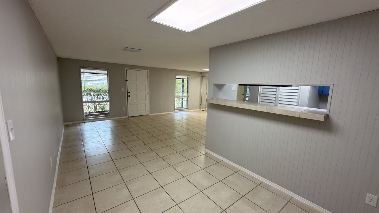1116 Grantwood Ave #NA - Photo 4 of 23