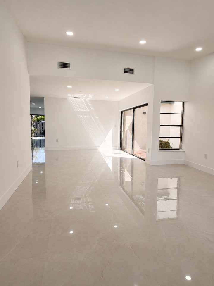 17343 Nw 66th Pl #NA - Photo 2 of 15