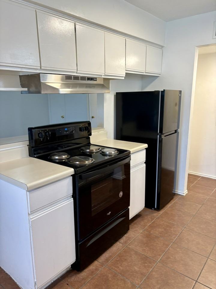 6316 Walraven Cir #B - Photo 7 of 13